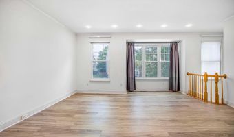 43782 BROOKLINE Ter, Ashburn, VA 20147