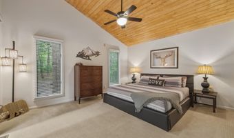 203 BRENDA Ln, Basye, VA 22810