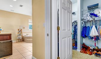 176 Jule St, Apalachicola, FL 32320