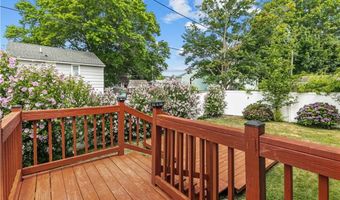 53 Admiral Kalbfus Rd, Newport, RI 02840