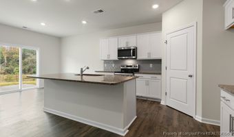 1085 Misty Creek Dr, Aberdeen, NC 28315