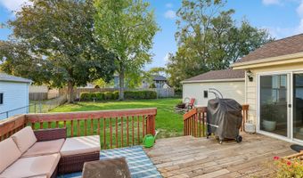 210 12th Ave NW, Altoona, IA 50009