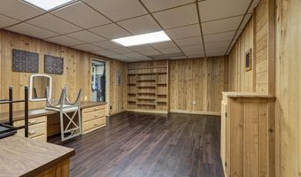 2207 S GLADYS Ave, Appleton, WI 54915