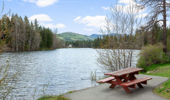 318 Meadowland Dr, Blanchard, ID 83804