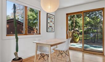 304 Clinton St, Ashland, OR 97520