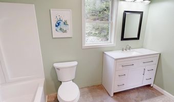 120 Canterbury Shore Dr, Canterbury, NH 03224