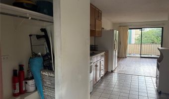 424 Walina St 35, Honolulu, HI 96815