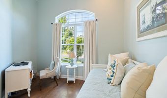 10 CHAPEL HILL Ct, Barnegat, NJ 08005