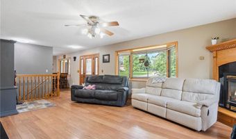901 Geneva Dr, Alexandria, MN 56308