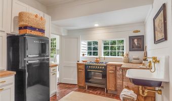 204 S Main St, Abbeville, SC 29620