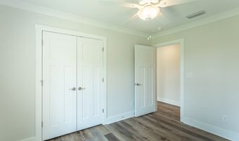 215 15th St, Apalachicola, FL 32320