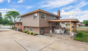 1832 W Woodland Ave, Addison, IL 60101