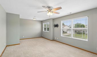 4704 NE Hayes Dr, Ankeny, IA 50021