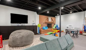 1140 Wing Dr, Ann Arbor, MI 48103