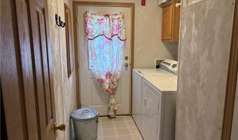 15 Kelly Ln, Coventry, RI 02816