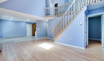 3055 Briarwood Dr, Tobyhanna, PA 18466