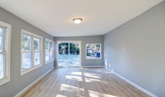 42 Cherry Tree Farm Rd, Middletown, NJ 07748