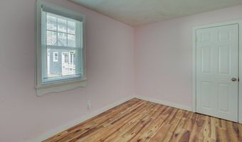 33 Spruce Ln, Bristol, RI 02809