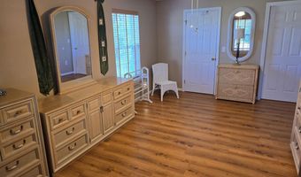 83 Clover Ln, Auburn, ME 04210