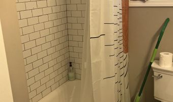 124 W 27TH St 2, Bayonne, NJ 07002