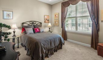 9 Spring Lake Ct, Barnegat, NJ 08005