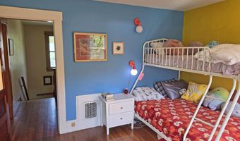 16 Vermont Ave, Brattleboro, VT 05301