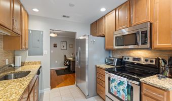304- G HILLTOP Ln, Annapolis, MD 21403