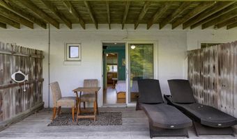 379 Bluff Rd 123, Amagansett, NY 11930