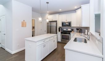 2544 Oxford Cir, Ann Arbor, MI 48103