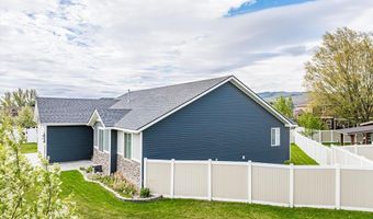 4869 Suzanne Ct, Chubbuck, ID 83202