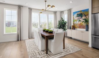 22149 MIDMOORE Dr, Ashburn, VA 20148