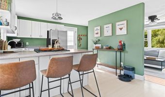 86 Hancock Dr, North Kingstown, RI 02852