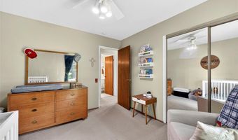 404 Oakmont Cir, Ballwin, MO 63011