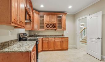 12516 Darvish Ln, Alpharetta, GA 30005