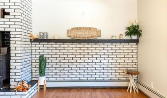 44 Sixth St, Auburn, ME 04210