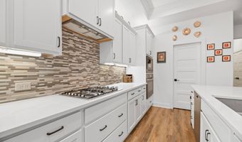 4928 N Prestwick Ave, Bel Aire, KS 67226