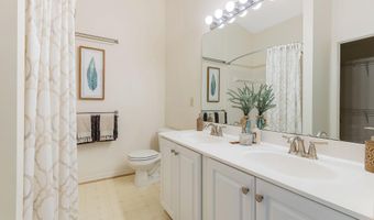 7716 EFFINGHAM Sq, Alexandria, VA 22315
