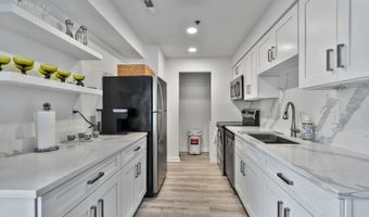 1211 S EADS St 810, Arlington, VA 22202
