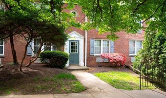 8 AUBURN Ct #3-8A, Alexandria, VA 22305