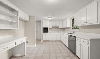 1124 Sharp Rd, Baton Rouge, LA 70815