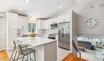 11 Noto Dr, North Providence, RI 02904