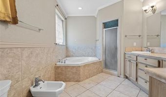 1717 Red Oak St, Ardmore, OK 73401