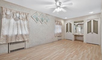 98 W 31ST St, Bayonne, NJ 07002