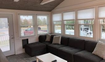 71 Crosspatch Rd, Charlestown, RI 02813