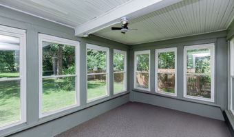 605 Cottage St, Adel, IA 50003