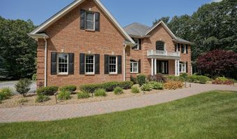 8 Meeting Rock Dr, Atkinson, NH 03811