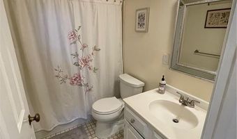 97 Narragansett Ave C2, Newport, RI 02840