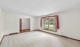 2818 Eisenhower Ave, Ames, IA 50010