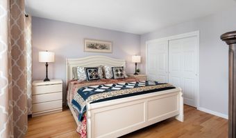 5 Brinscall Ct 5, Danbury, CT 06810