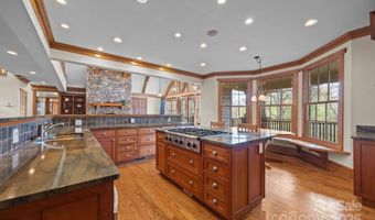 47 Cedar Hill Dr, Asheville, NC 28803